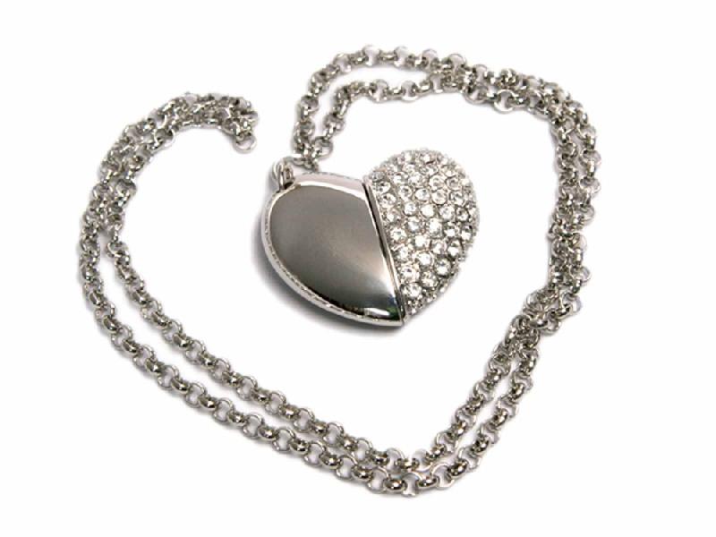 USB-флешка на 32 Гб в виде Сердца  с кристаллами, серебро